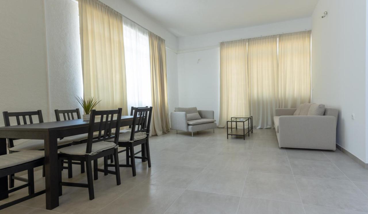 The View Split. Highlight With Roof-Top-Terrace And Pool Kastela Bagian luar foto