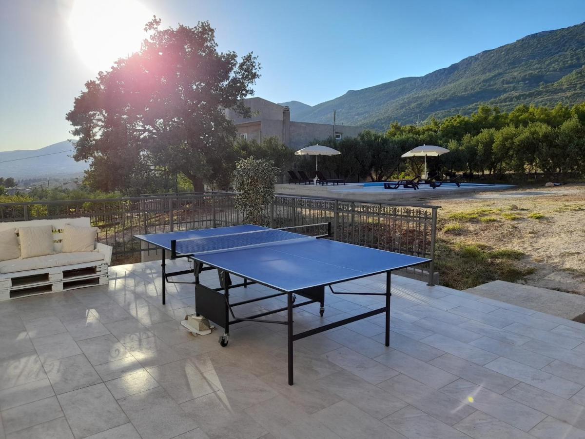 The View Split. Highlight With Roof-Top-Terrace And Pool Kastela Bagian luar foto