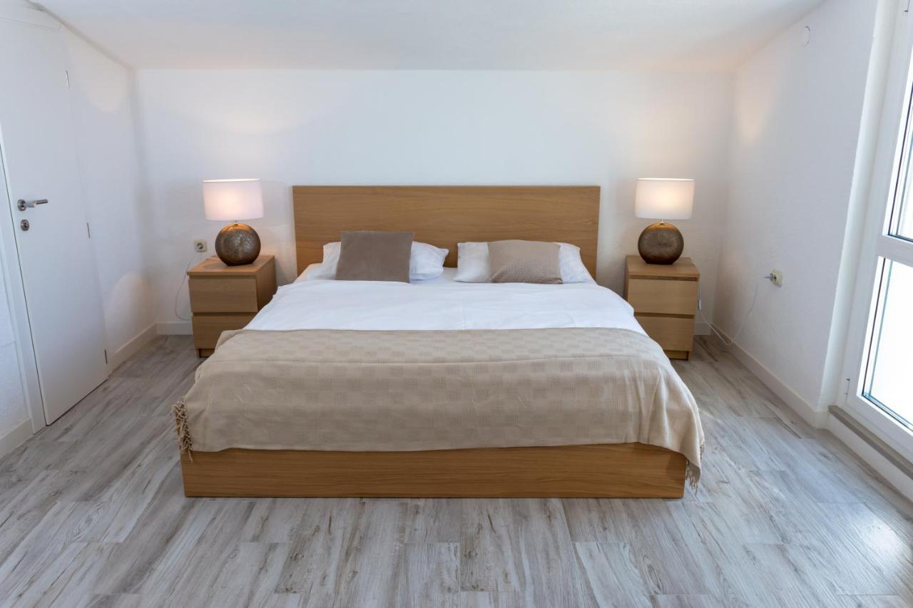The View Split. Highlight With Roof-Top-Terrace And Pool Kastela Bagian luar foto