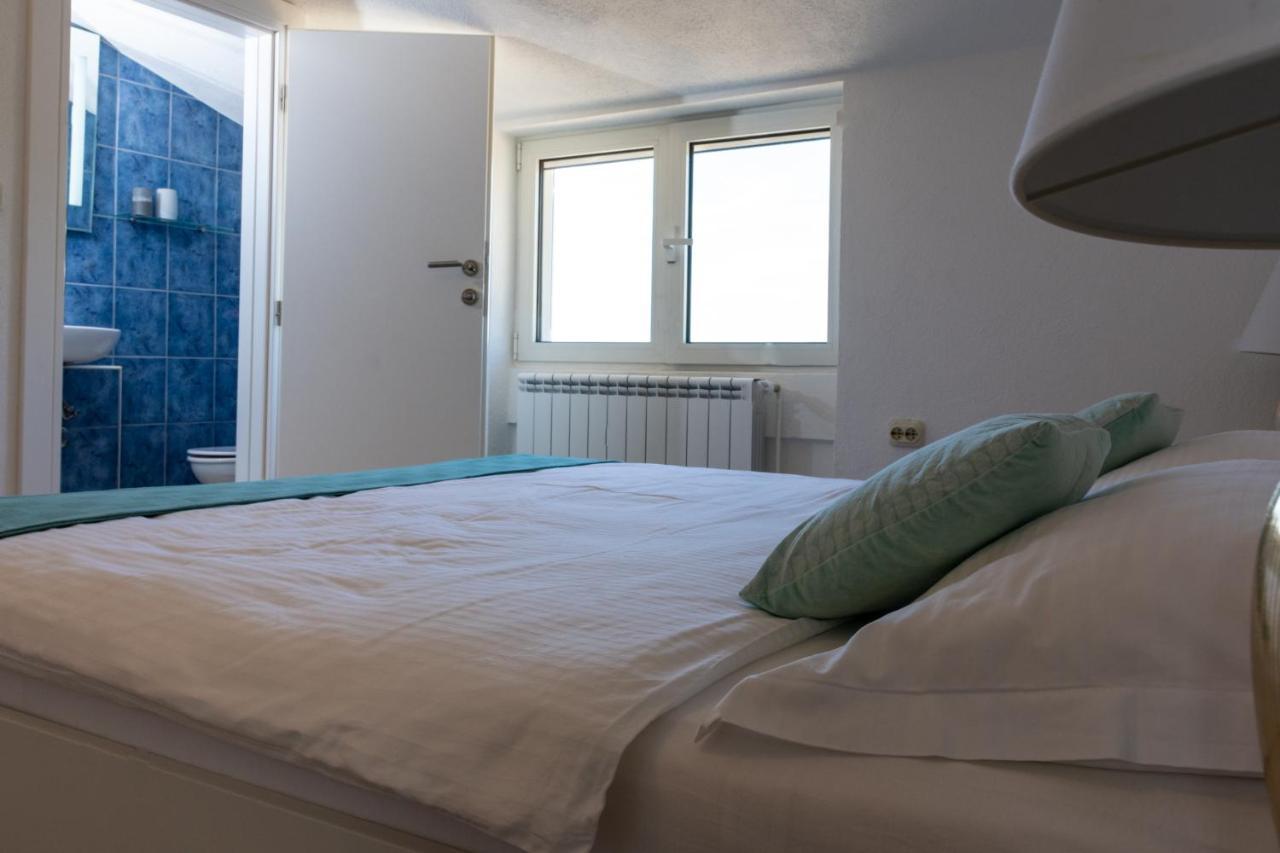 The View Split. Highlight With Roof-Top-Terrace And Pool Kastela Bagian luar foto